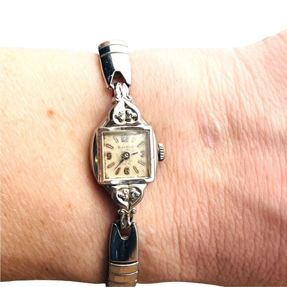 Vintage 1960s Bulova M2 4 Diamond 10k Gold Plated 17 Jewels Ladies Wrist Watch main image 4